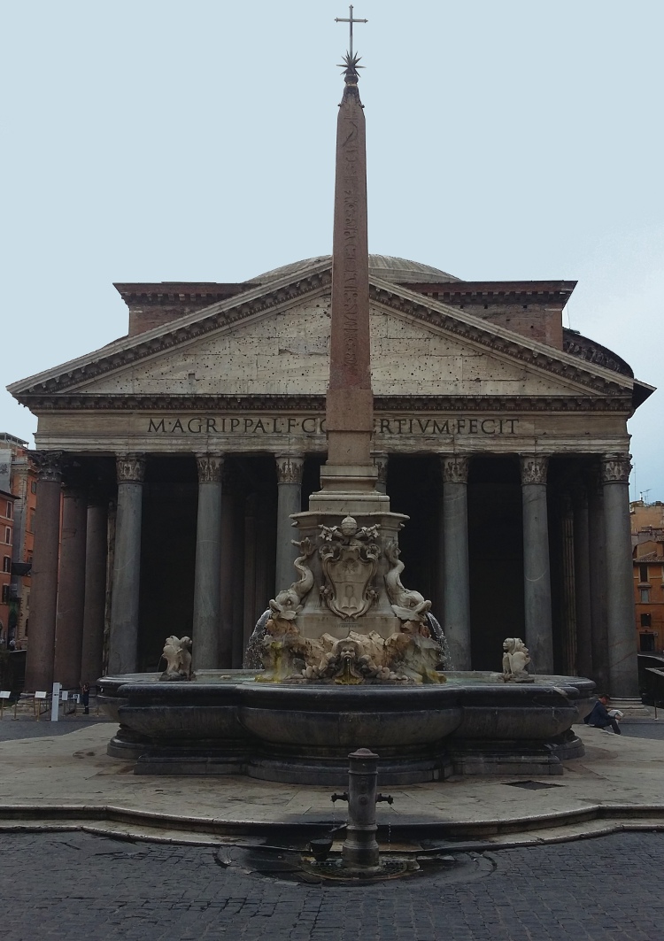 Obelisk przed Panteonem Obelisk przed Panteonem