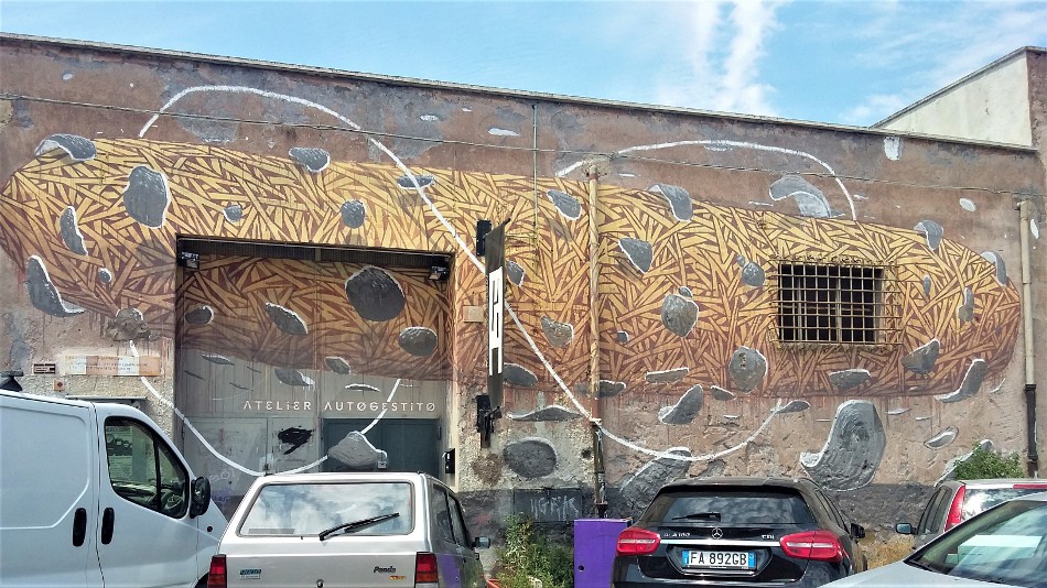 TELLAS x GLOOIS (IT) - via dei Volsci 159